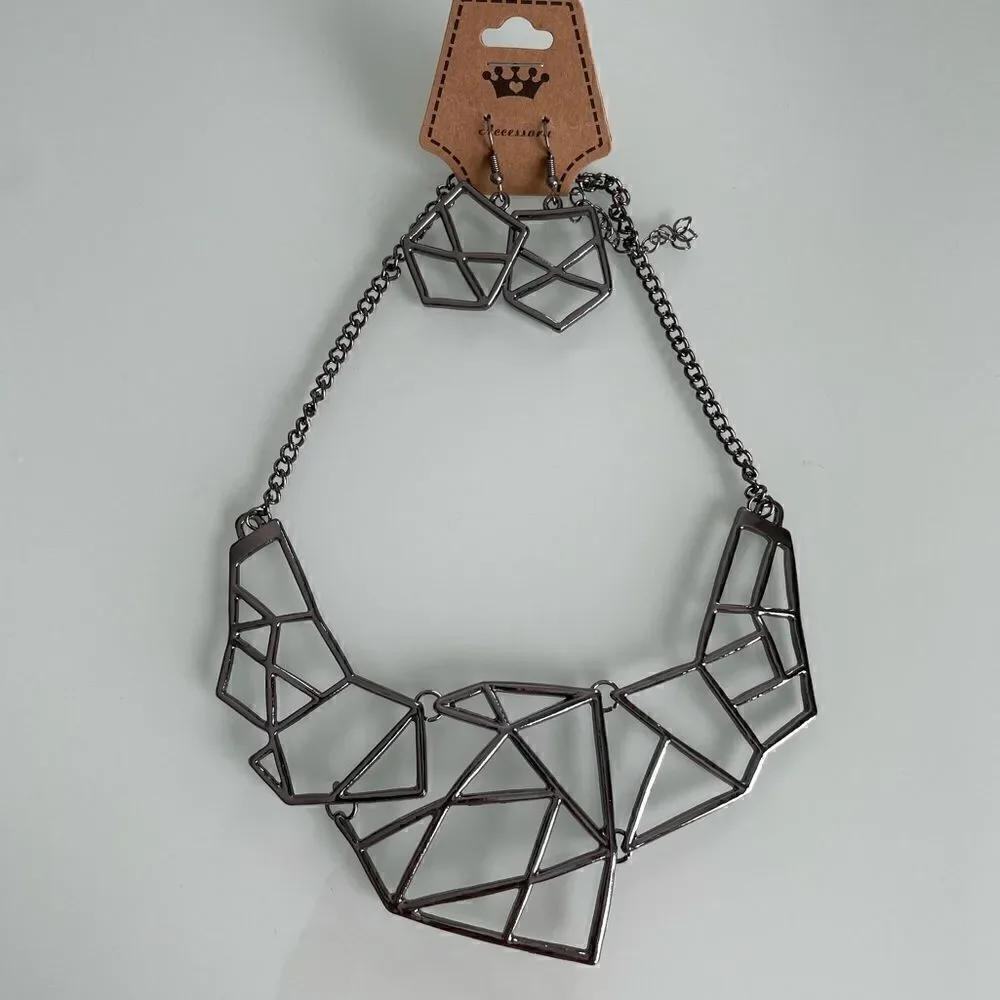 All Tangled Up Necklace/Earrings Set